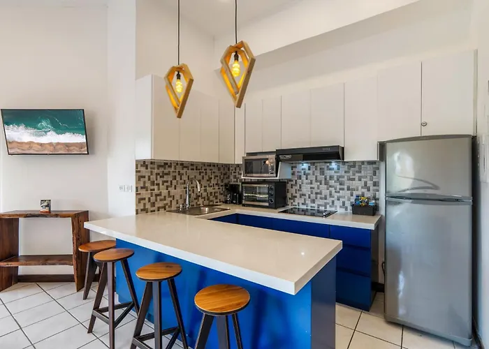 Top-floor With Sweeping Ocean, Mountain & Marina Views Casa vacanze Playa Flamingo