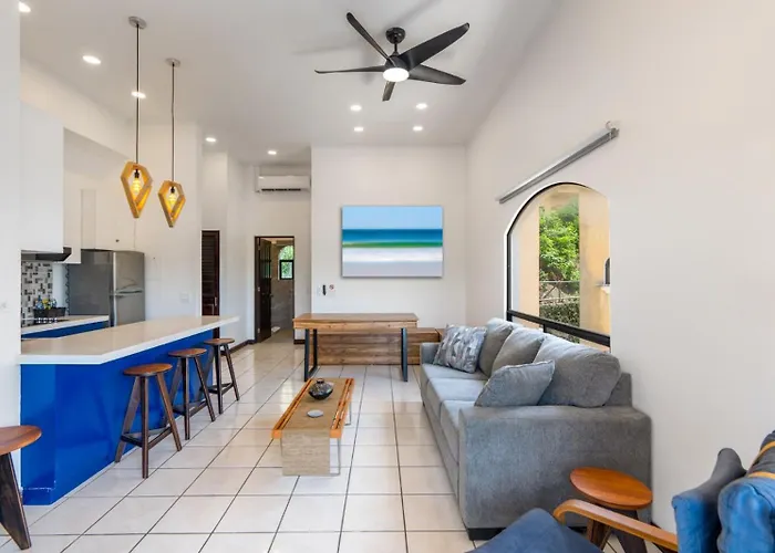 Top-floor With Sweeping Ocean, Mountain & Marina Views Casa vacanze *